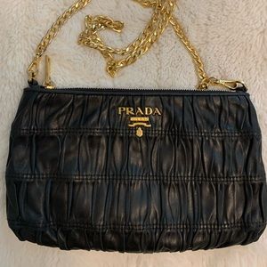 💯 Authentic Prada Nappa Gaufre crossbody purse